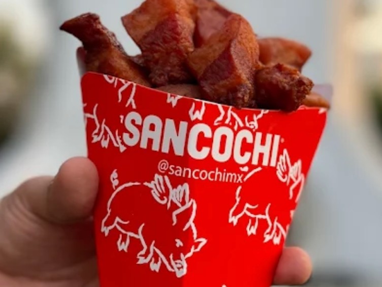 Chicharrón en cono